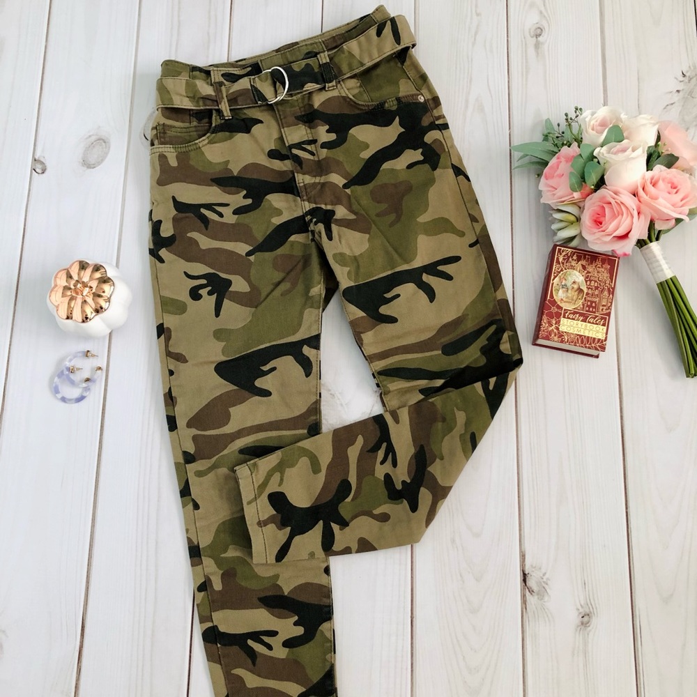 Bershka Camo Jean